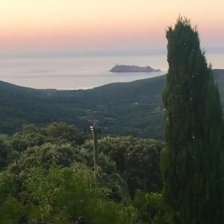 Casa de Férias Maison De Charme Au Bout Du Cap Corse